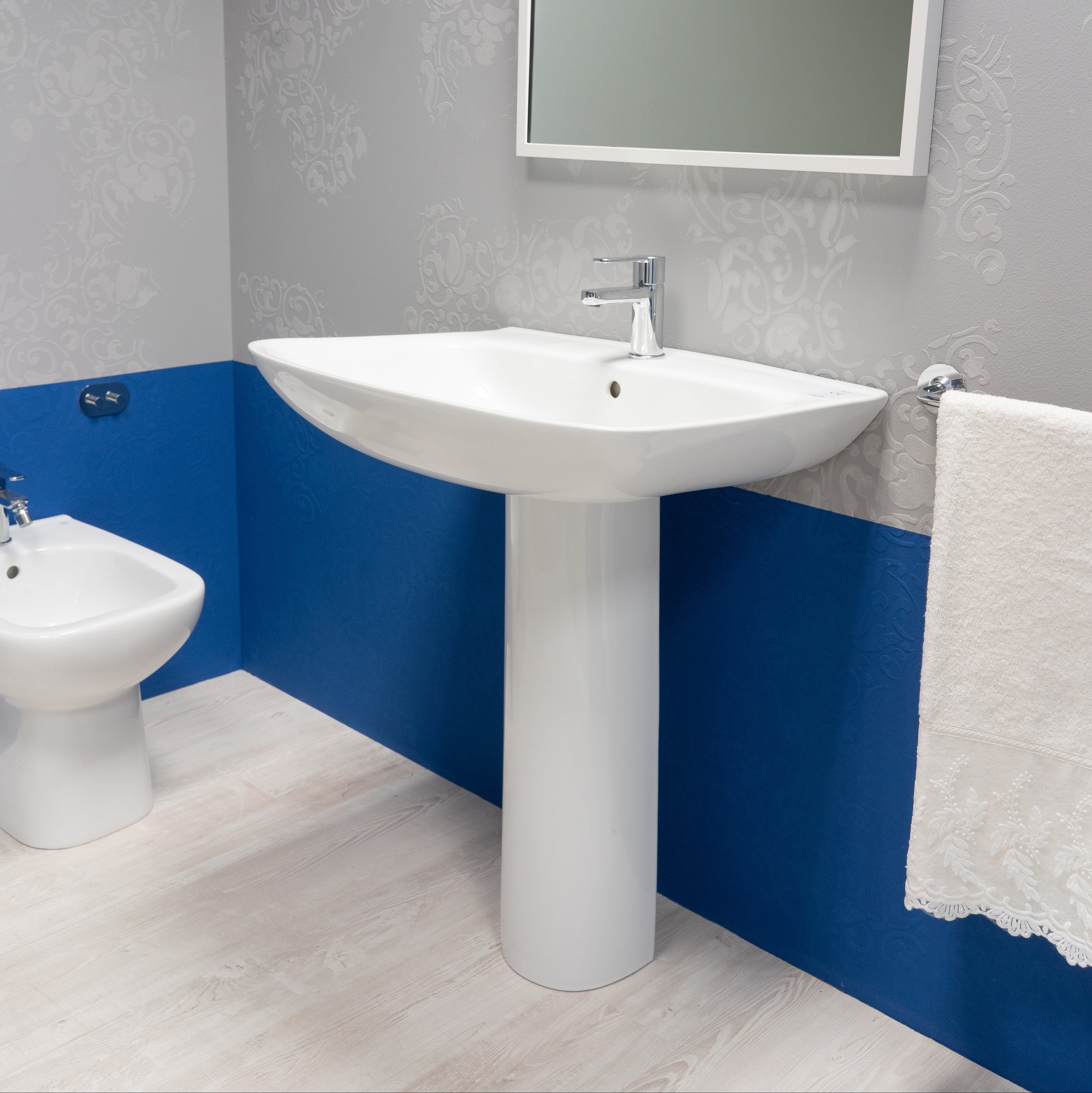 Lavabo con colonna in ceramica serie Origin
