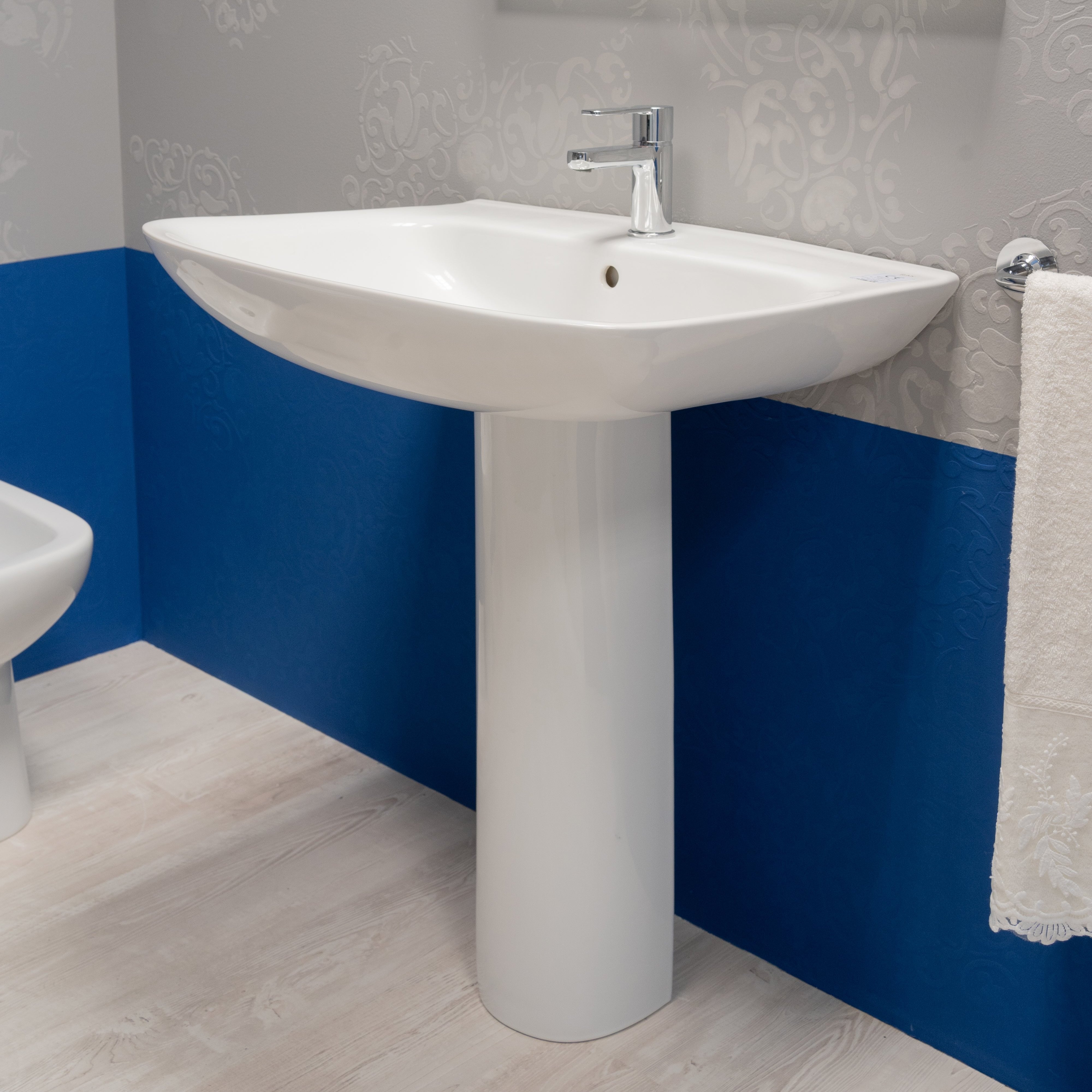 Lavabo con colonna in ceramica serie Origin